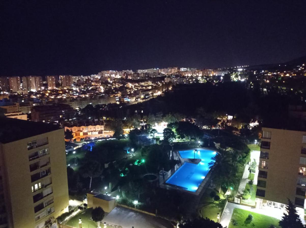 Estudio En La Colina Zona Playamar Торемолинос Екстериор снимка