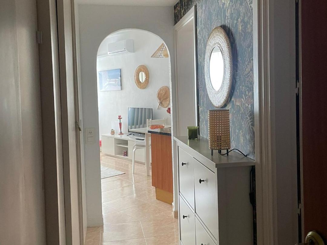 Estudio En La Colina Zona Playamar Торемолинос Екстериор снимка